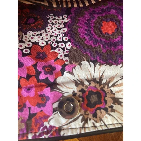 Vera Bradley Leather And Quilted‎ Print Shoulder Bag - Picture 5 of 7